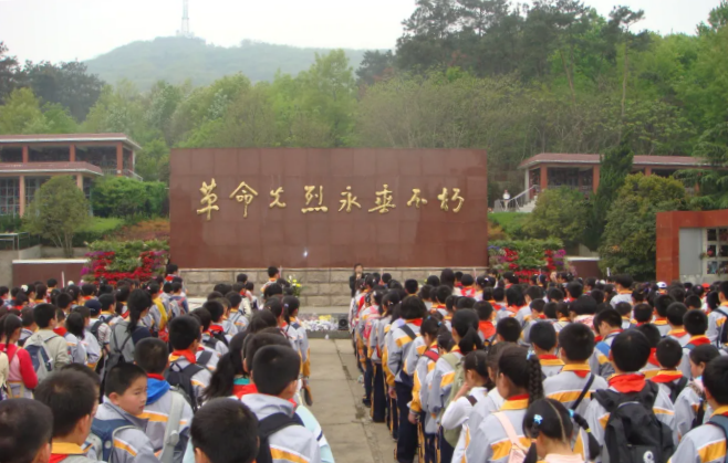 革命先烈_副本.png